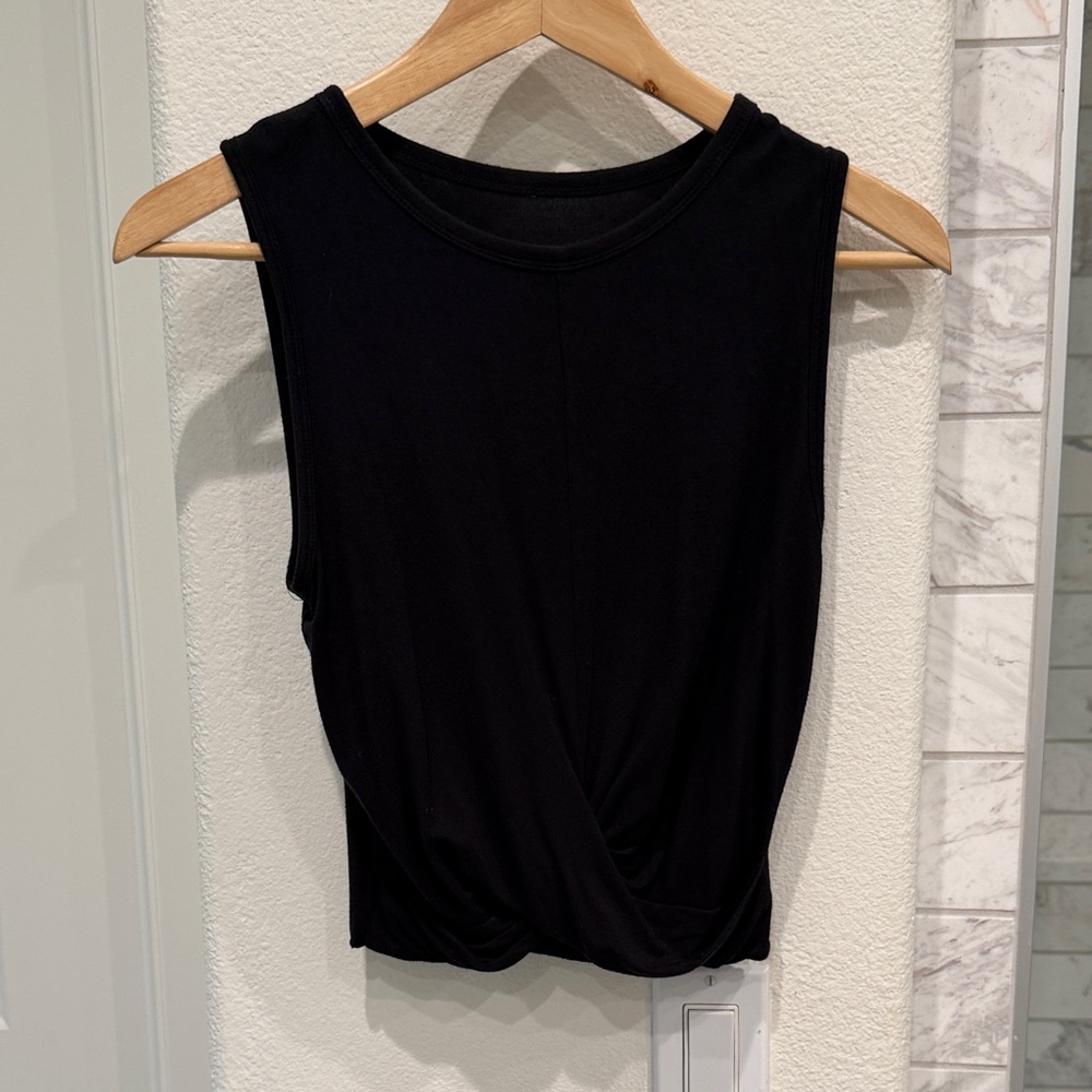 Alo Black Sleeveless Women's Top